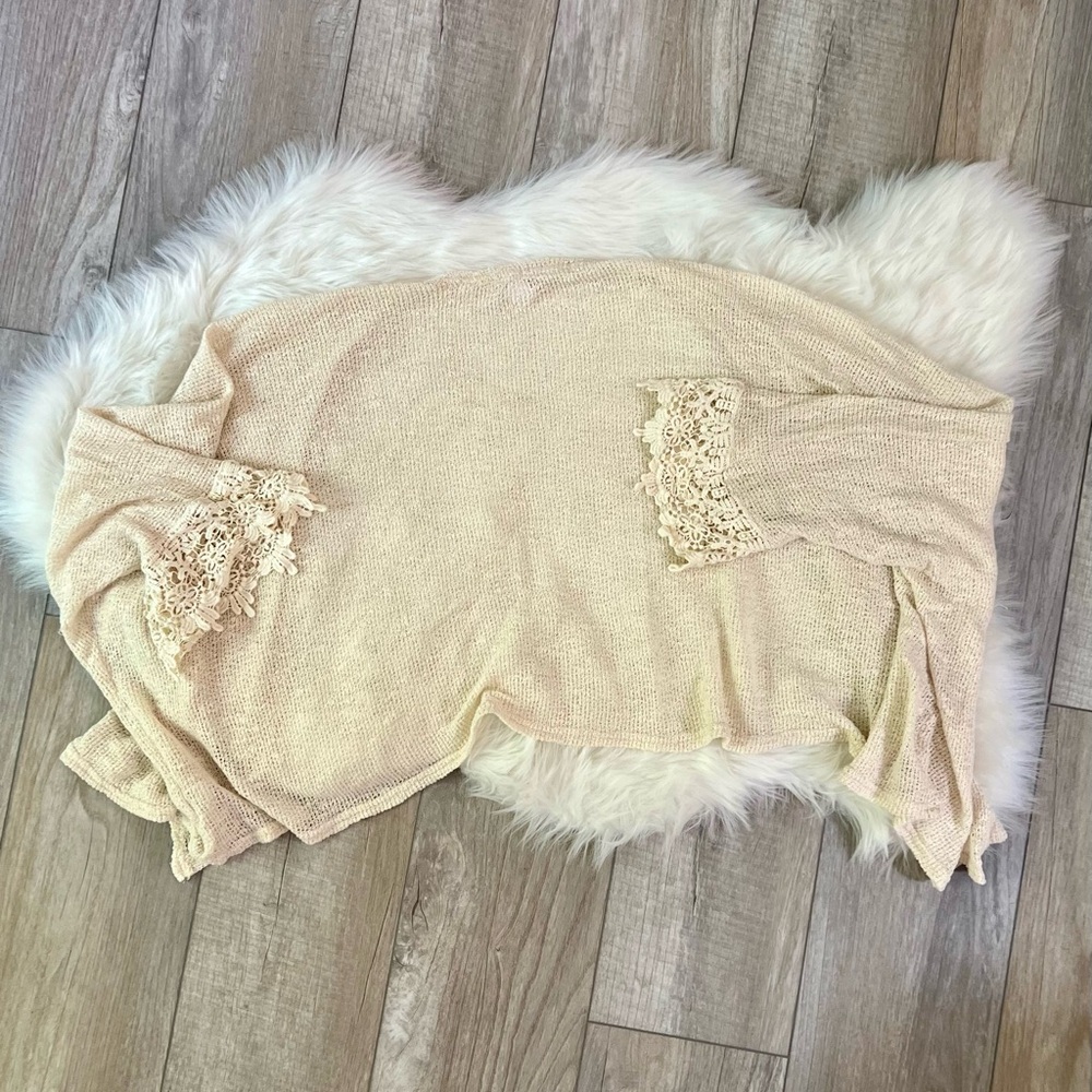 COCO + JAMESON | Elegant Cream Crocheted Shrug Sweater Wrap (XL) - Picture 7 of 7